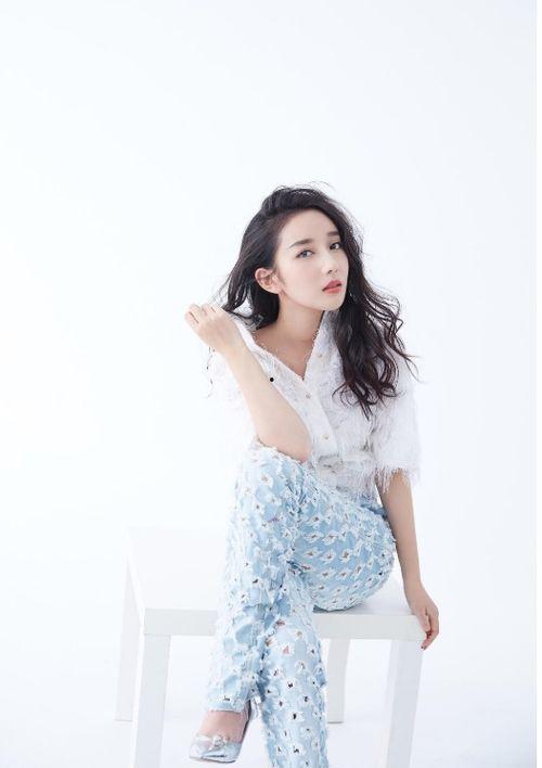 娱乐小花爆料,娱乐圈幕后真相大揭秘 第2张 娱乐小花爆料,娱乐圈幕后真相大揭秘 第2张